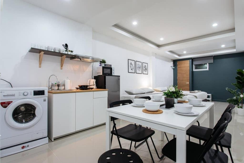 P1 Silom Pan Large Room Full Kitchen Wifi 4-6Pax بانكوك المظهر الخارجي الصورة