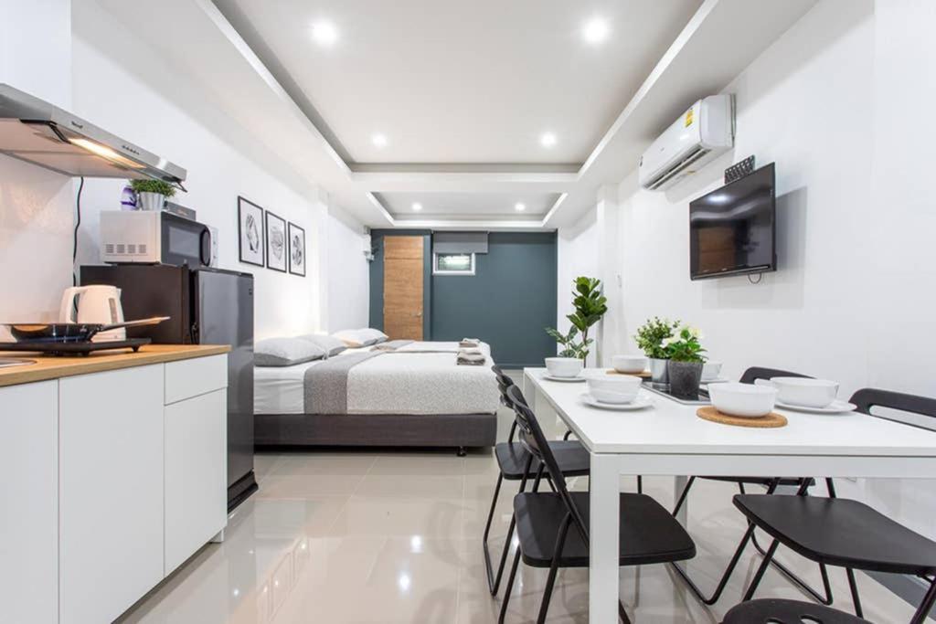 P1 Silom Pan Large Room Full Kitchen Wifi 4-6Pax بانكوك المظهر الخارجي الصورة